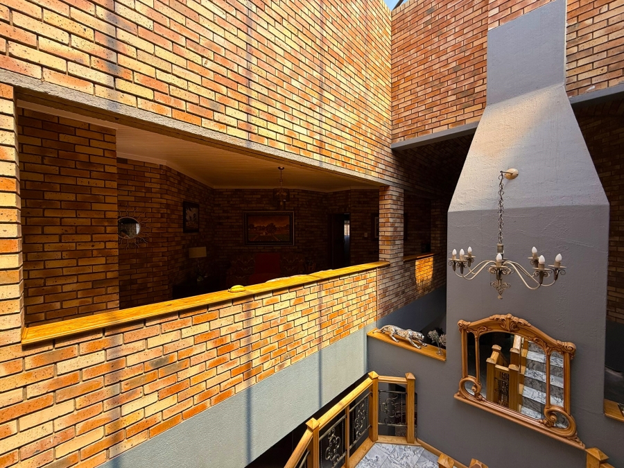 6 Bedroom Property for Sale in Van Der Hoff Park North West